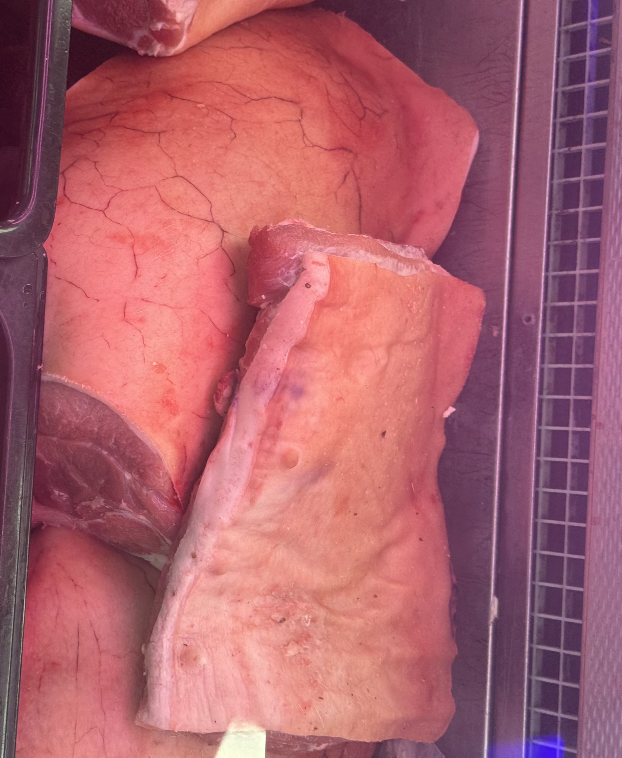 Frozen Pork Belly – Skin-On / Skinless